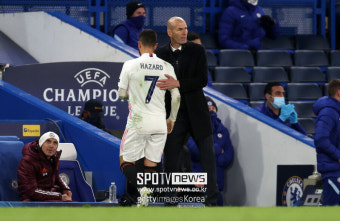 '김민재 감독 정해졌다'…'UCL 3연패' 지단에게 제안 건넸다 