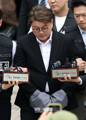 [포토S] 강남경찰서로 이송되는 김호중