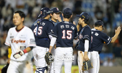 [포토S] 두산, 한화에 15-8 대승!