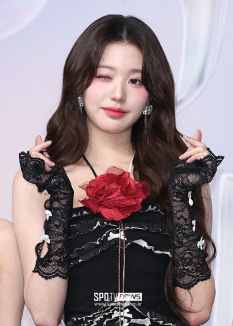 [포토S] 아이브 장원영, '미모에 취한다'