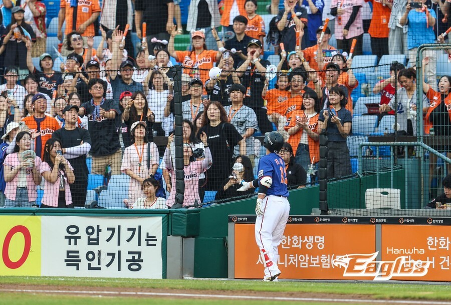 한화, 올해 신규 리그 시즌 200경기 중 43경기 매진 기록 달성하여 최다 매진 석권
