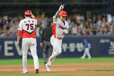 김도영 38호 홈런-40호 도루+역대 득점 신기록, 윤도현 맹타… KIA, 삼성 꺾고 구단 최다승까지 -3 [광주 게임노트]