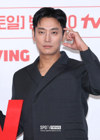 주지훈 신드롬이 세계적인 유명세 속에 중외센 흥행, 주지훈 효과 확증