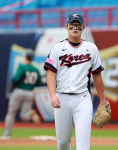 글러브에 가타카나 이름…日선수 이름 술술 김서현이 NPB 도전 말하자, 일본도 솔깃