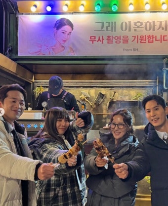 이병헌,이민정 위한 특급외조…이니셜 고백 간식차 보냈다