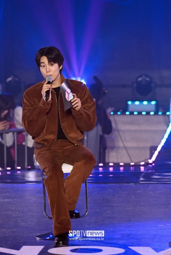 [포토] 'ENA 케이팝업차트쇼' MC 이현우, 진행도 잘하죠?!