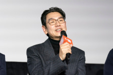 만물JSA공동경비구역 | '공동경비구역 JSA' 퀴어물 될뻔? "3개의 엔딩 있었다" 25년만의 이야기[종합]