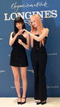 [포토]아이브 레이-리즈, 깜찍한 하트