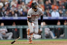 이정후, 마침내 시즌 1호포 터졌다…ML 87승 투수에 3점홈런 폭발