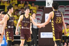 LG, 창단 후 첫 우승하는 줄 알았다…현실은 역대 첫 7차전 역스윕 위기→공포감 극복이 숙제