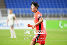 이런 미친 한국인 또 나올 수 있을까...20년간 태극마크 사수→수많은 도전 끝에 국대 무관 끊어버린 韓 레전드