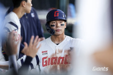톨허스트 6승 수확→다승 공동 1위 등극…'승승승' LG, 7회 강우콜드 승리 [사직 게임노트]