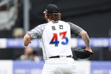[포토S] 기뻐하는 로건