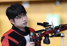 韓사격 또 메달 걸었다! '日 극적 역전' 반효진-박하준, 은메달 획득 → 10m 공기소총 혼성 단체전 쾌거