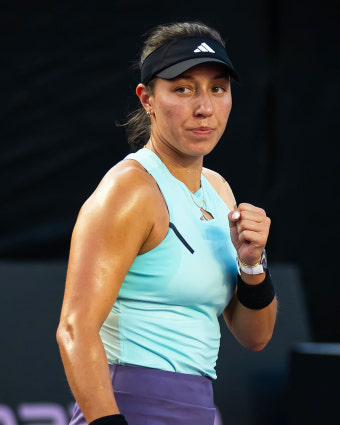 '쾌조의 스타트' 사발렌카 완승, '하프코리안' 페굴라도 1승 [WTA 파이널스]