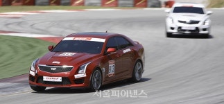 [슈퍼챌린지 2전] 양산차 순정 캐딜락 ATS-V 출전 가능성 봤다