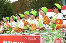 [포토] 홈플러스 노동조합 가장 유능한 정치인은 민중