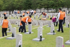 한화방산 4社, 추석 앞두고 국립서울현충원 참배