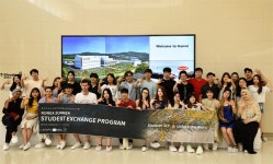 해외 약대생들, 한미약품 팔탄스마트플랜트 보고 감탄