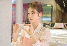 일리앤AKPLAZA | 세정 일리앤 얼굴 신예은, AK& 수원점서 리본 컬렉션 소개
