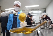 JW한마음봉사단, 독거어르신께 따뜻한 호박죽 대접