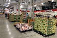 고물가 우려 속 리오프닝 기대···대형마트, 줄줄이 할인행사