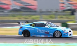 [슈퍼레이스 금호GT1 4R] 문세은, 아반떼 N으로 시즌 첫승 신인답지 않은 대담한 승부