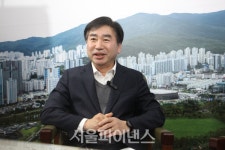 [인터뷰] 김영욱 부산진구청장 생활밀착형 시책으로 복지증진 등 최선 다할 것