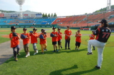 롯데홈쇼핑, 자이언츠 어린이 회원 모집