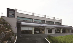 크라이슬러, 일산 풍동에 전시장 열어