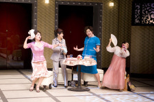 지금 공연계는 중년 여배우의 전성시대