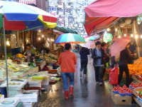[르포] 대형마트 강제휴무 첫 날, 마트와 재래시장 희비 교차