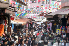 [포토] 관광객들로 북적이는 남대문 시장