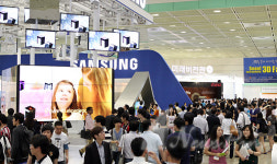 [포토] 관람객들로 북적이는 월드IT쇼 2012