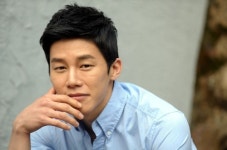 김무열, 9일 입대…