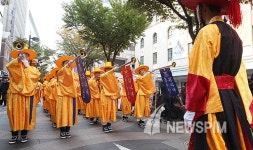 [뉴스핌 포토] 명동축제 시작을 알리는 취타대
