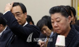 [뉴스핌 포토] 굳은 표정의 효성과 동양