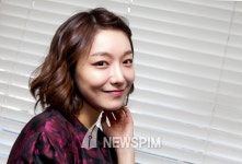 [스타톡] 신소율 "10년 후가 기대돼요"