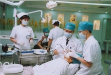 中 치과시장 복마전, 임플란트수익 원가 10배까지