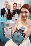 [뉴스핌 포토] 백자와 청자 모티브, 임페리얼 20주년 기념 리미티드 에디션