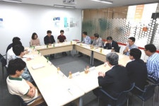 [포토] 드림엔터 운영 현황 보고 받는 최양희 장관