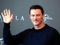 [스타톡] 루크 에반스 "인간적인 드라큘라, 신선했죠"