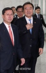 [뉴스핌 포토] 신한은행 디지털중앙금융센터 방문한 신제윤 금융위원장