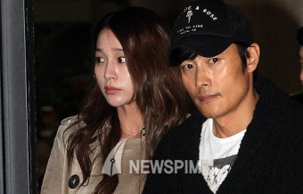 [뉴스핌 포토] 이병헌-이민정 동반 귀국, 얼어붙은 표정 '긴장감 가득'