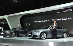 [서울모터쇼] 차줌마부터 캡틴박까지…별들 총출동