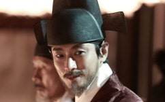 천고에 으뜸가는 간흉...간신 화정으로 보는 왕을 망친 간신과 요부들