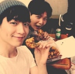 구구데이, 9월 9일은 치킨 먹는 날...서강준 치킨 먹방 눈길