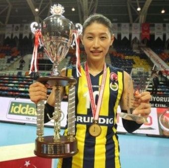 김연경, 부상 복귀하자마자 최다득점 31점으로 MVP  ... 소속팀 페네르바체, 터키 배구 챔피언스컵 우승