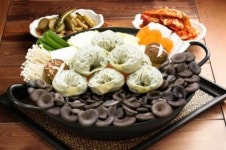 생방송 투데이 버섯전골 칼국수 맛집, 진한 한우 육수+4가지 비법양념 등 고수의 맛