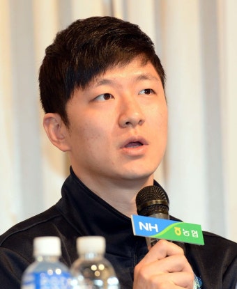 대한항공 강민웅·전진용, 한국전력행 ... 최석기 + 신인 1라운드 지명권 받는 조건으로 트레이드